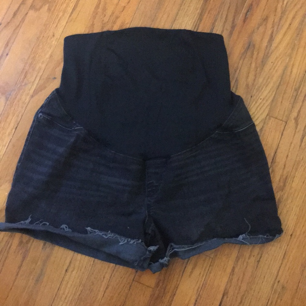 Black maternity shorts